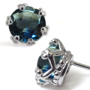 ピアス・王冠・ロンドンブルートパーズ・K18・一粒｜PLEJOUR 誕生石ジュエリー専門店 76,670円