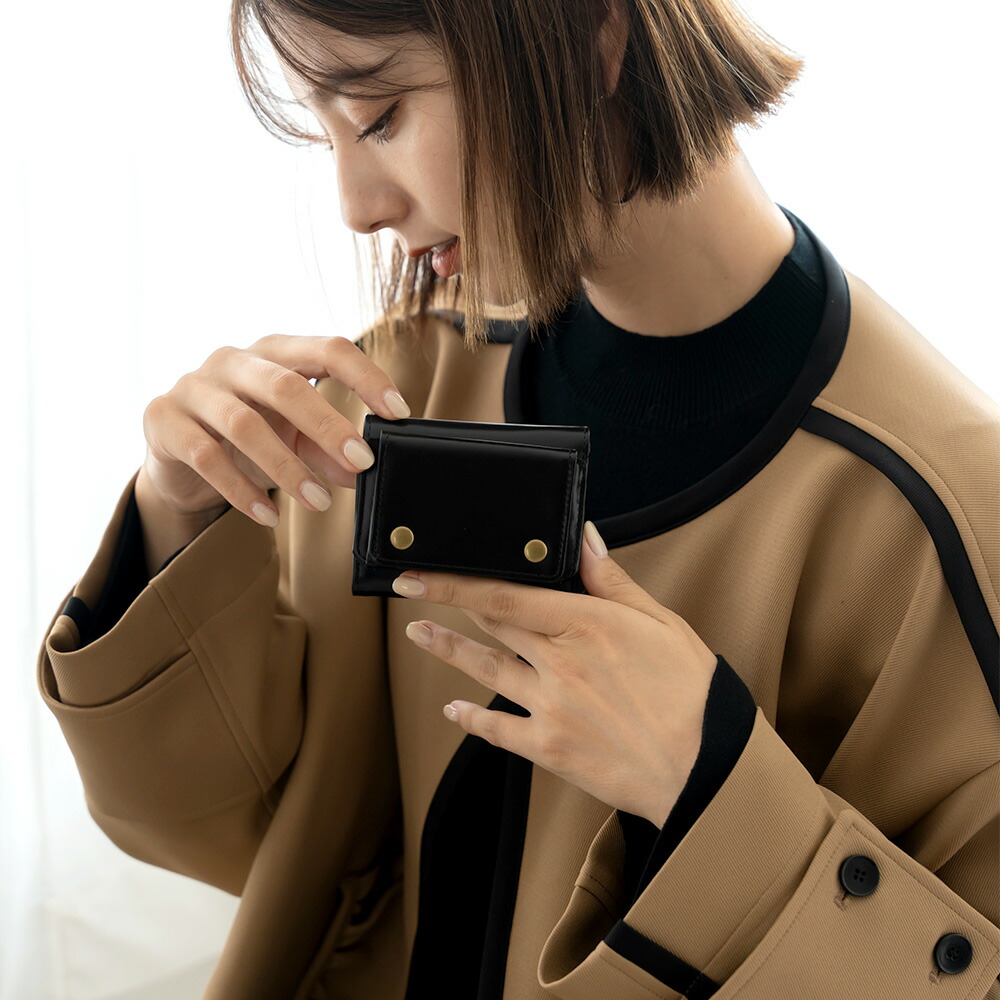 市場 送料無料 革 おしゃれ 財布 小型 二つ折 カード ブランド メンズ 二つ折り 本革 ミニ財布 小さい レディース コンパクト