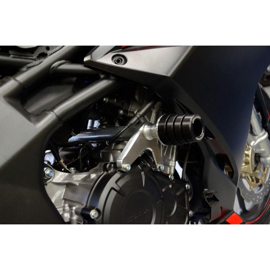 STRIKER (ストライカー) ガードスライダー ジュラコン(R) CBR250RR/ABS 16,940円