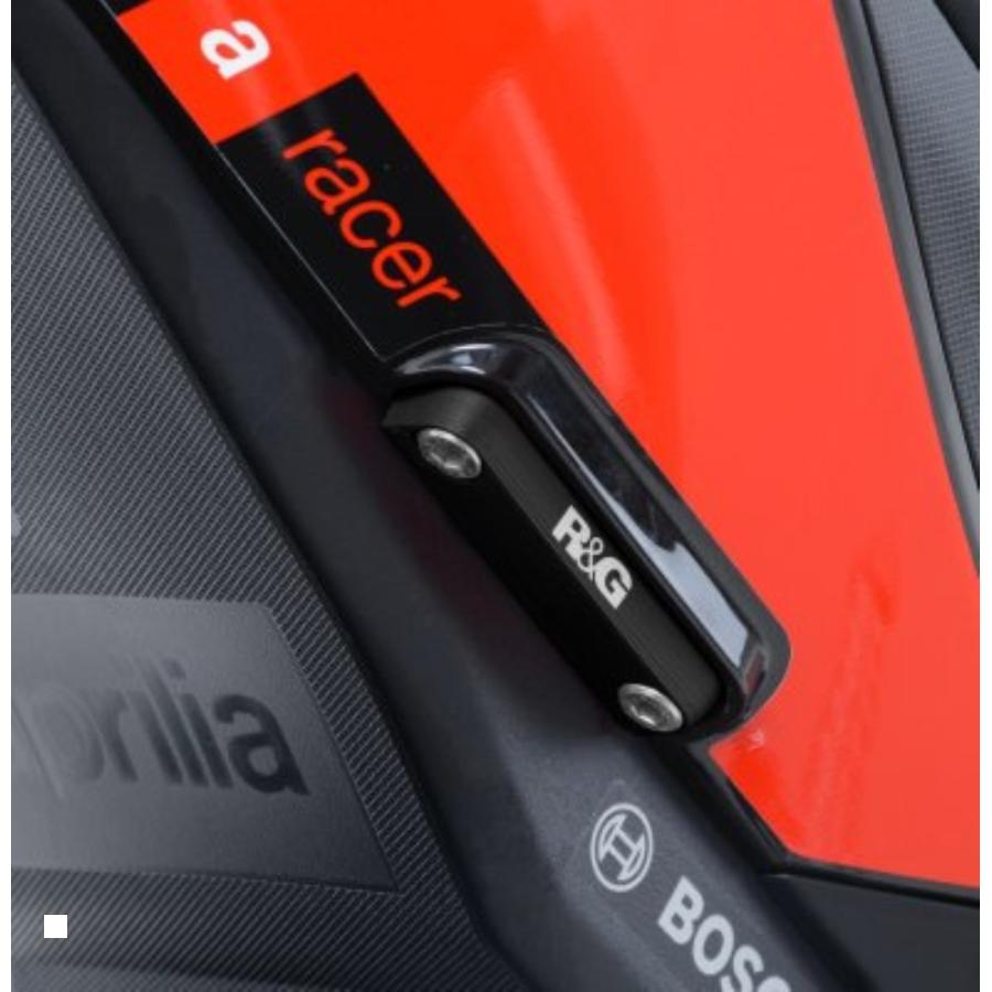 R&G (アールアンドジー) リアフットレストプレート ブラック APRILIA RSV4 RR/RF V4 Tuono 1100