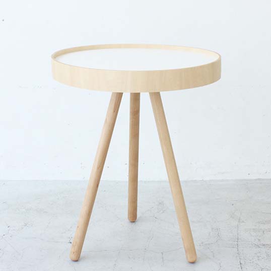\u003cBR\u003eMOHEIM\u003cBR\u003eBY TRAY TABLE (白いこと)\u003cBR\u003eサイドテーブル\u003cBR\u003eデザイナーズ調度品\u003cBR\u003e室内装飾\u003cBR\u003e貨物輸送無料\u003cBR\u003eリビング\u003cBR\u003e勝手もと\u003cBR\u003eお盆をサイドテーブルとして使えるBY TRAY TABLE