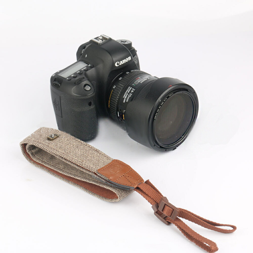 141円 売れ筋がひクリスマスプレゼント 送料無料 カメラストラップ ショルダーストラップ 肩掛け 斜め掛け ネックストラップ 紛失防止 落下防止 首かけ 一眼レフ ミラーレス デジカメ カメラ女子 シンプル おしゃれ 外出 お出掛け 散歩 野球観戦 旅行