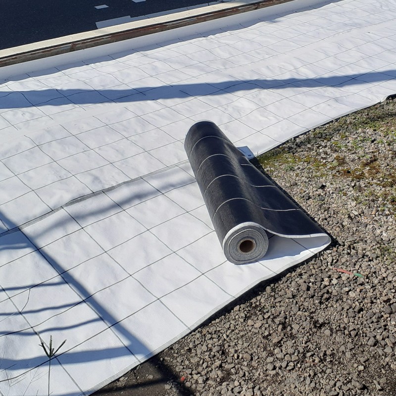 【楽天市場】3本 防草シート アグリシート白黒ダブル 日本ワイドクロス 巾3m 長さ50m 防草 雑草 ぬかるみ対策 白 黒 カ施 個人宅配送