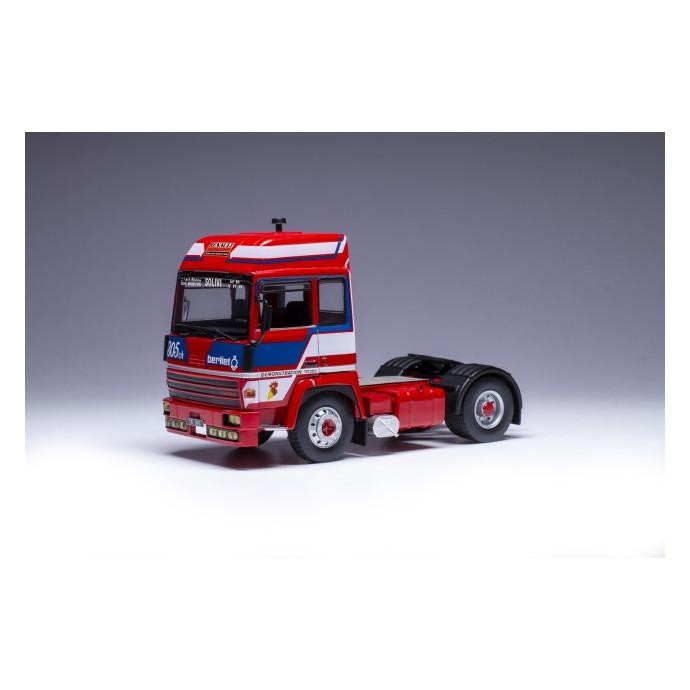 ダイキャスト模型 1/43スケール 赤いトラック 1978年モデル 欧州車