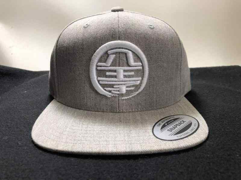 八王子リフォーム 旗がしら cap 八王子リホーム かぶり笠 ヒロミ タッキー ジェシー ジェット機旗がしら 有吉演習 SixTONE 工務店