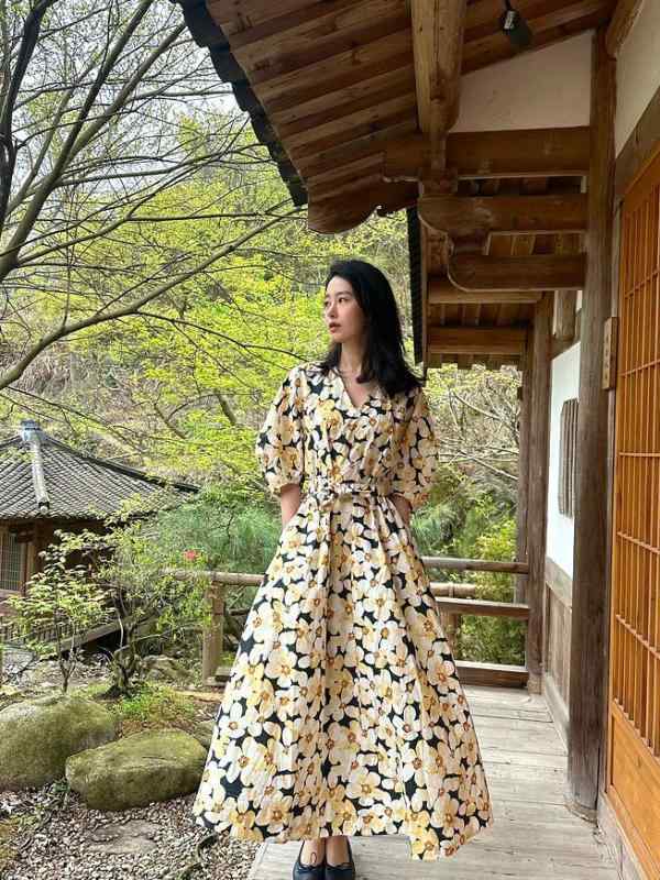 vのど首 五分袖 パフ捩り 黄味がかった A生産ライン ギャザー入り口・入口 花柄 ロング衣装 春夏 心地よい風 ロング衣装 雅びやか 好いたらしいめ 心地よい風 心地よい 日韓風 綿混 春夏