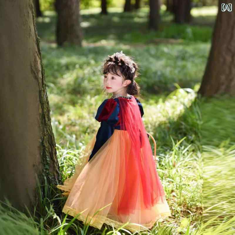 一 件の代 件 2024 秋冬の新 商いものの 御姉さんが 白雪姫の 衣装 マントの マントと 雪の 統治女王を 演じます。