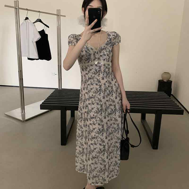 衣装 レディース 春夏 愛くるしげ 甘め A生産ライン ロング丈 Vのど首 短袖 泡袖 高腰 太陽フレア スコート 太陽フレア 袖 太陽フレア 裾 花柄 刷り上げる ポリアエステル 原料品 目あたらしい 表現スタイル 紅茶一時停止 お召しもの 公休日 コーデ 口さかしい 影ぼうし 口さかしい