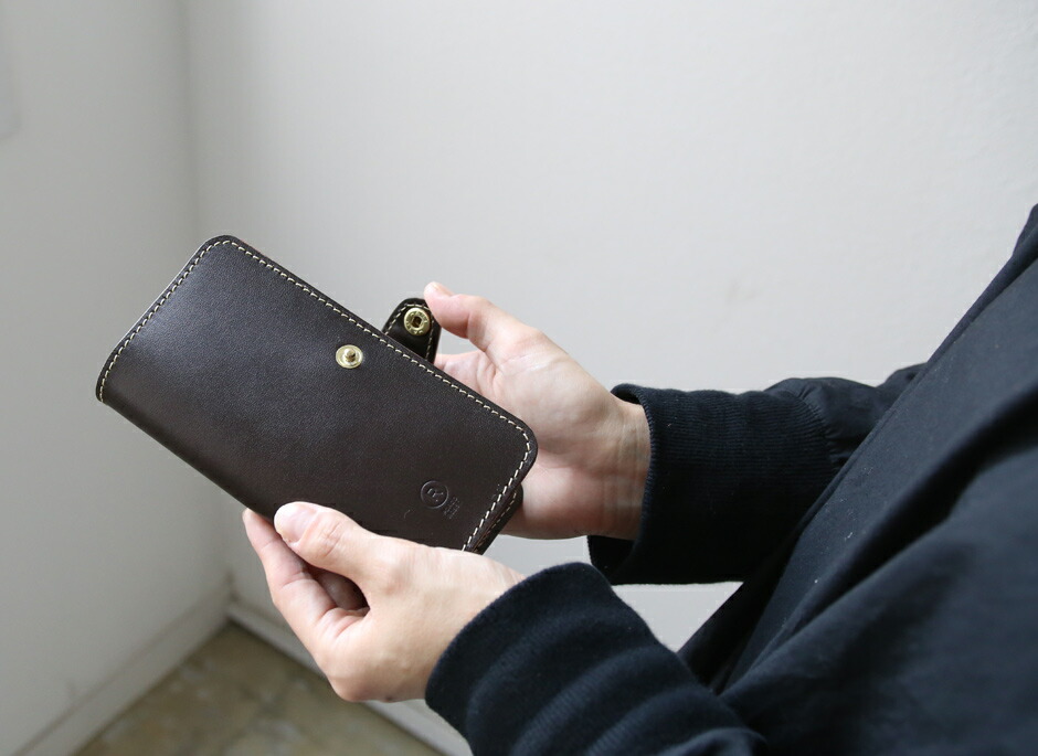 手帳型の本革iphoneケースです 誕生日プレゼントや革婚式 還暦祝いなどプレゼントにいかがでしょう 名入れ 女性 日本製 対応 Iphoneケース ケース アイフォンケースiphone Xs Max 11 11pro Max Iphone11pro Max ケース 手帳型 携帯カバー 薄型 ブランド 手帳型の本革iphoneケースです 誕生日プレゼントや革婚式 還暦祝いなどプレゼントにいかがでしょう 名入れ 女性 日本製 対応 Iphoneケース ケース アイフォンケースiphone Xs Max 11 11pro Max Iphone11pro Max ケース 手帳型 携帯カバー 薄型 ブランド