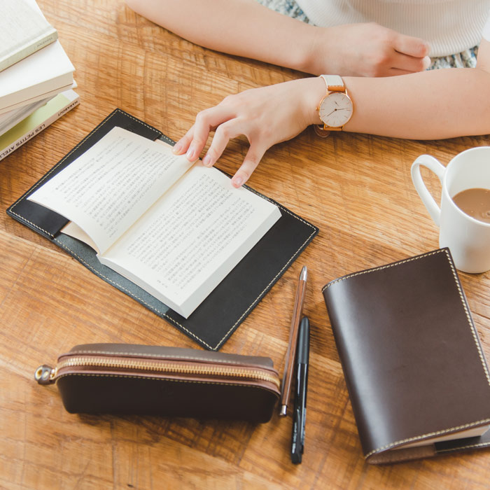 本革シンプル文庫本カバー