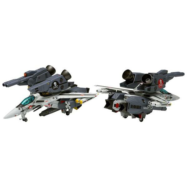 BANDAI - 1/72 バルキリー　スーパーファイター　メッキバージョン Amazon | 1/72 VF-1S スーパーファイター (メッキバージョン