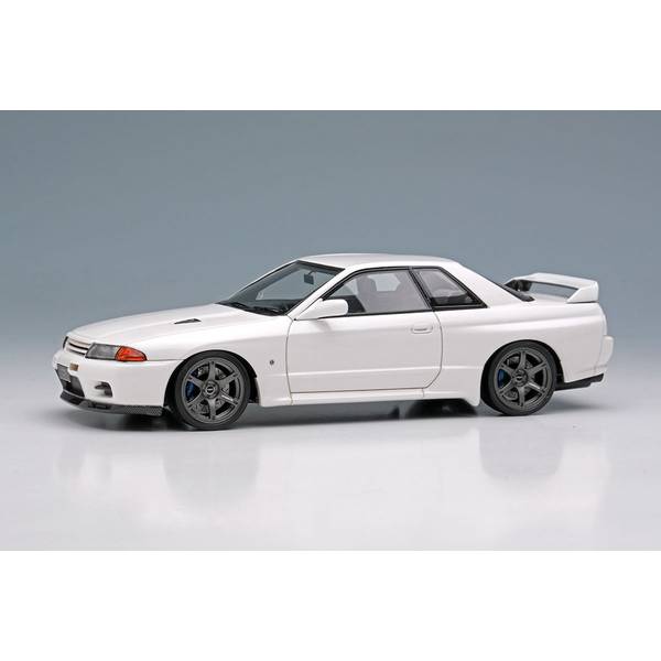 アイドロン 1/43 ニッサン BUILT BY LEGENDS マインズ 視水平線 GT-R BNR32 シラナミホワイト 成し遂げる品ミニカー EM679A