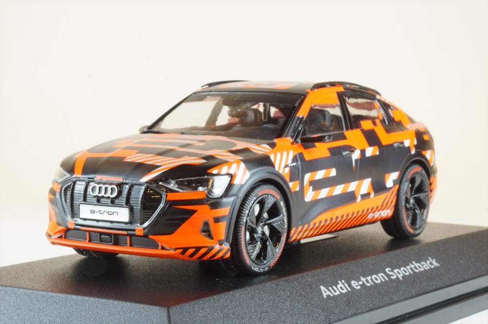 ディーラー別注 1/43 アウディ eトロン スポーツバック プロトタイプ 完成品ミニカー 5012020033｜ポストホビーWEBSHOP
