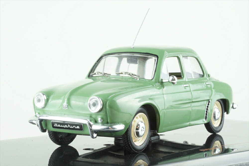 イクソモデル 1/43 ルノー ドーフィン 1961 グリーン 完成品ミニカー CLC322N