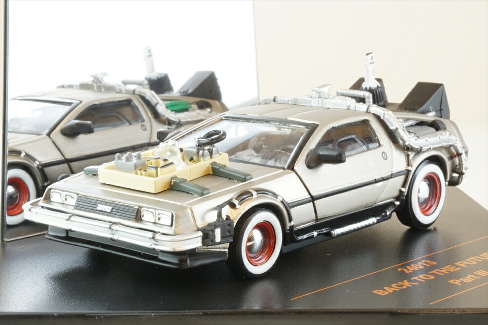 バックトゥザフューチャー　ミニカー 1/43 デロリアン DMC-12 24015-1.jpg