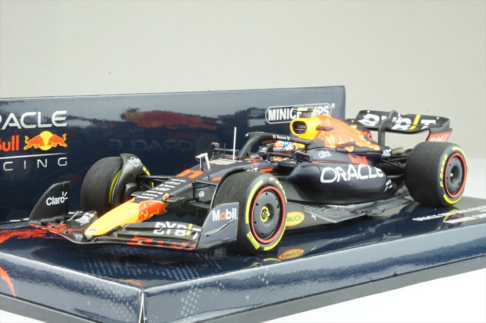 ミニチャンプス 1/43 レッドブル RB18 No.11 2022 F1 シンガポールGP ウィナー S.ペレス 完成品ミニカー 417221711