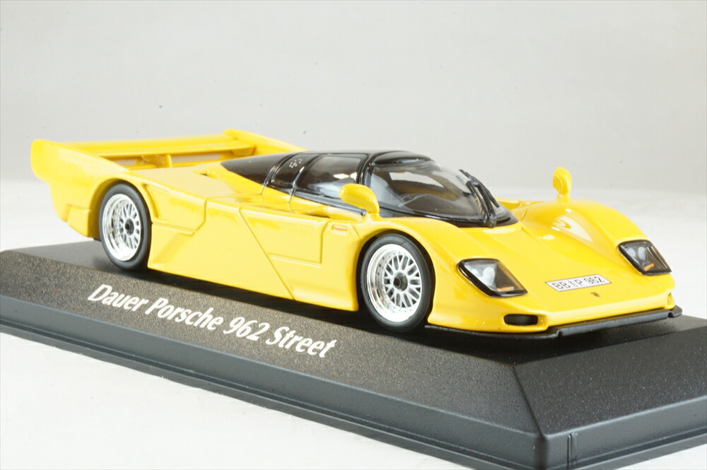 マキシチャンプス 1/43 ポルシェ ダウアー 962 GT 1994 イエロー 完成品ミニカー 940064000