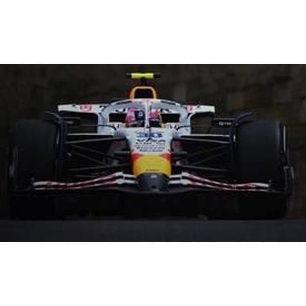 【3月予約】スパーク 1/43 レーシングブルズ VCARB 02 No.30 2025 F1 アゼルバイジャンGP 5位 L.ローソン 完成品ミニカー S9631