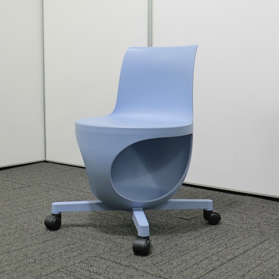【中古】e-chair(イーチェア) オカムラ ミーティング・多目的チェア アイスブルー R4041
