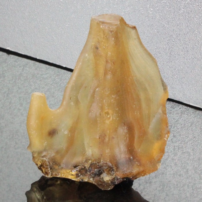 【楽天市場】琥珀[コハク] 原石｜アンバー コハク Amber 琥珀【幸運 原石 Gemstone クラスター 金運 Cluster お守り ...