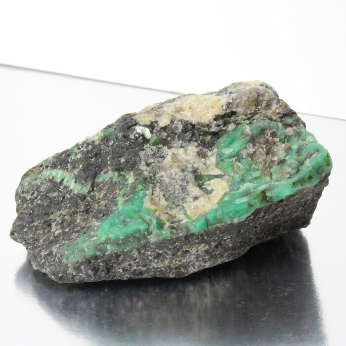 楽天市場】エメラルド 原石｜翠玉 Emerald エメラルド【原石