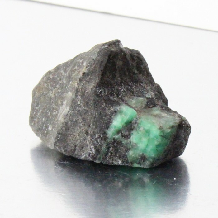 楽天市場】エメラルド 原石｜翠玉 Emerald エメラルド【原石