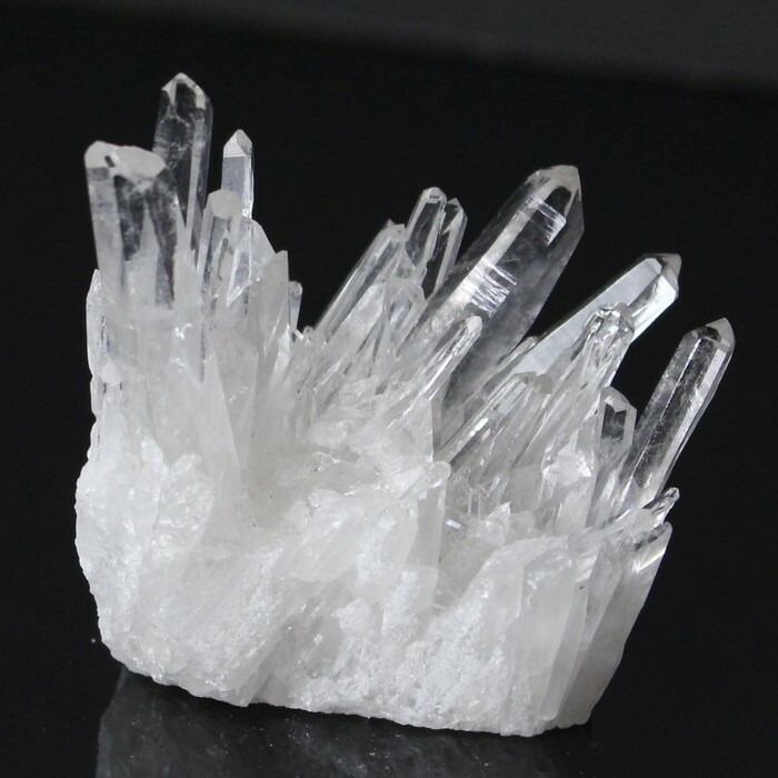 水晶クラスタ ポイント大② a32970-1_700.jpg