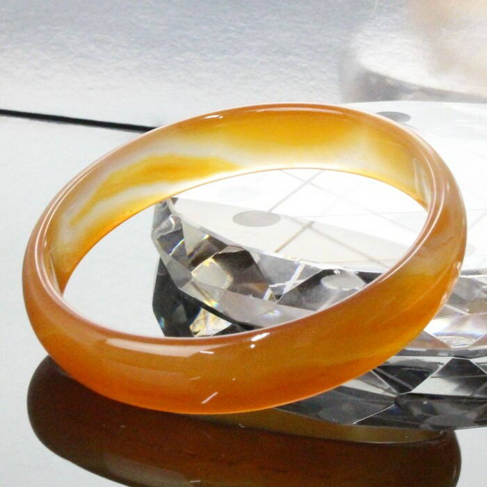 楽天市場】□龍香堂□☆白系瑪瑙（メノウ）バングル56mm（v75