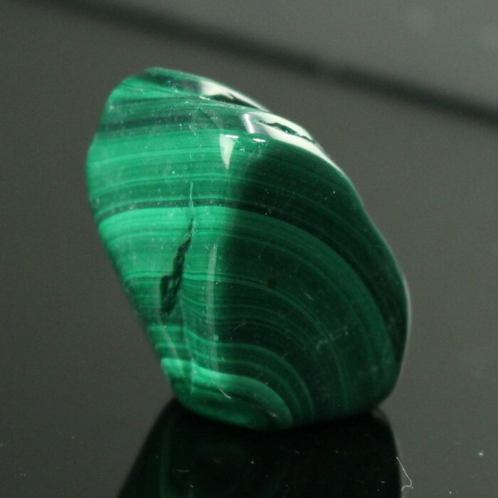 楽天市場】マラカイト 石 タンブル Malachite 孔雀石 マラカイト
