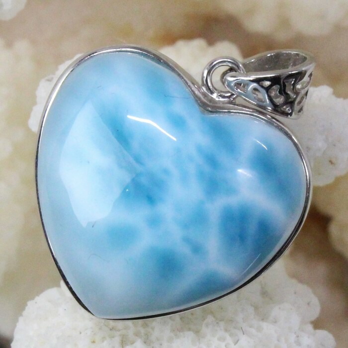 楽天市場】【最高品質一級品 厳選一点物】ラリマー ペンダント Larimar