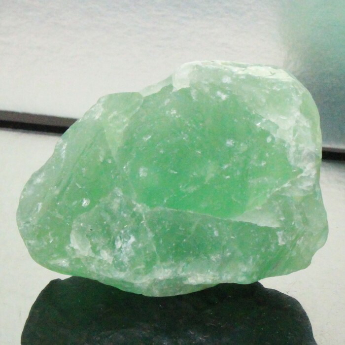緑色の透明感ある鉱石 原石 楽天市場】フローライト 原石｜グリーン Fluorite 緑 蛍石