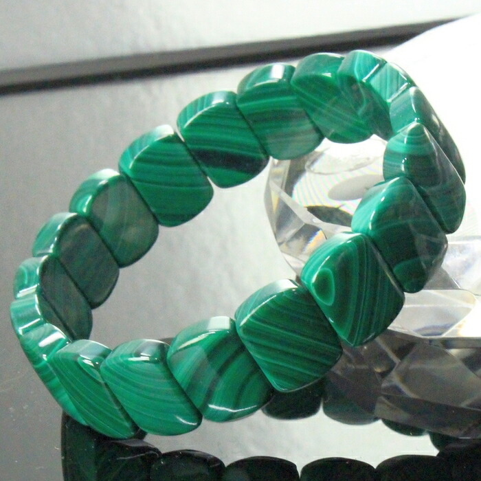 【一級品の輝き 厳選一点物】マラカイト バングル 孔雀石 Malachite マラカイト ブレスレット 腕輪 マラカイトブレスレット　バングル パワーストーン ブレスレット 人気 おすすめ 天然石 海外直輸入価格 マラカイト