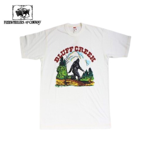 FREEWHEELERS POWER WEAR UNIDENTIFIED SERIES BLUFF CREEK &ldquo;BIGFOOT&rdquo; #2325018 フリーホイーラーズ ブラフ クリーク ビッグフット 半袖Tシャツ tシャツ アメカジ freewheelers コットン メンズ ブランド スカル ホワイト skull white m l｜Powwow Trading Post