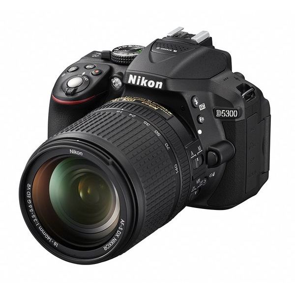 ポイントキャンペーン中 ニコン １年保証 美品 Nikon D5300 18-140mm