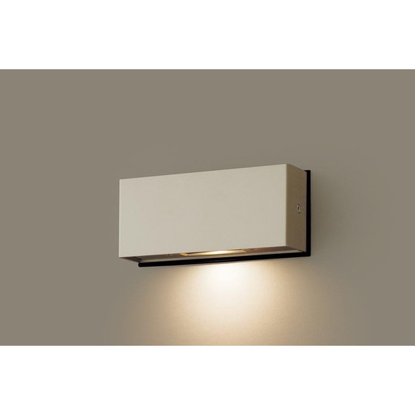 PANASONIC LGW46151LE1 [壁直付型 LED(電球色) 表札灯 拡散タイプ 防雨型 白熱電球10形1灯器具相当]｜総合通販PREMOA 店