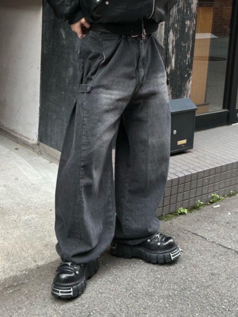 定め事品【 Chikashitsu + side snap balloon denim pants (2color) 】 チカシツプラス ボトムス 下つ方 ズボン下 デニム デニムズボン下 ジーパン ジーンズ ジーンズズボン下 軽気球ジーンズ スナップボタン 長ズボン Pressing pressing プレッシング プレッシングウェブショップ