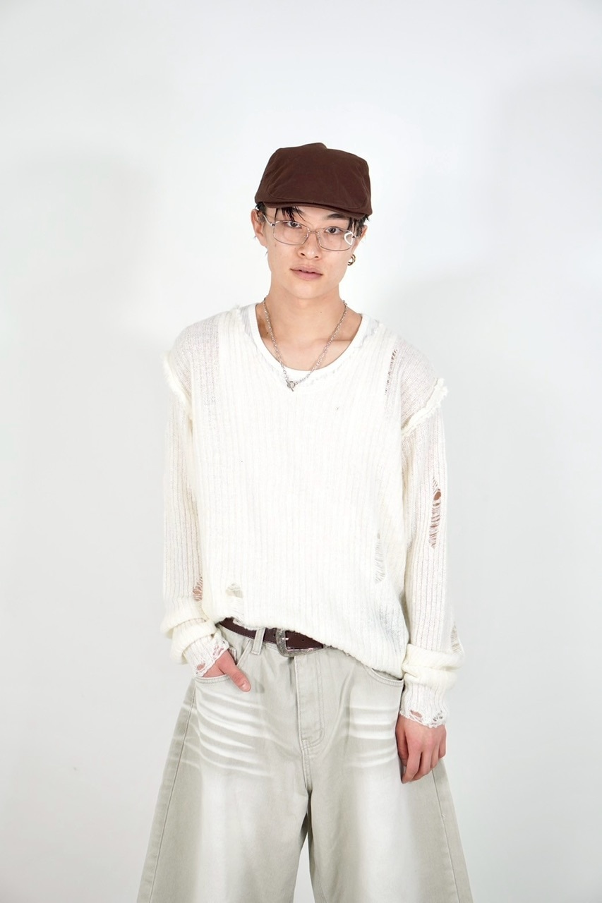 受注制【Chikashitsu +】damage reverse v neck knit (3color)