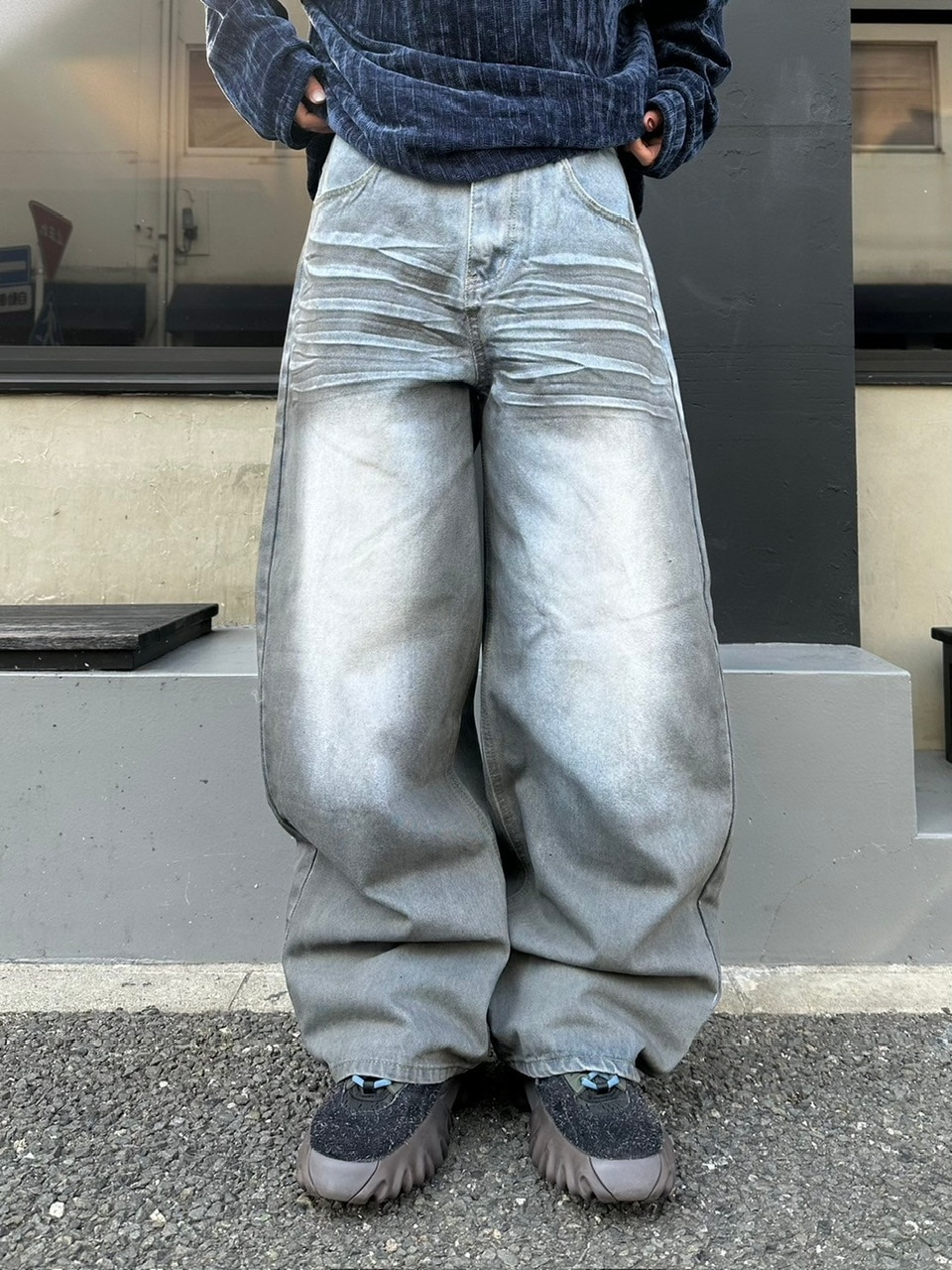 受注制【Chikashitsu +】brush washing wide denim pants|Pressing