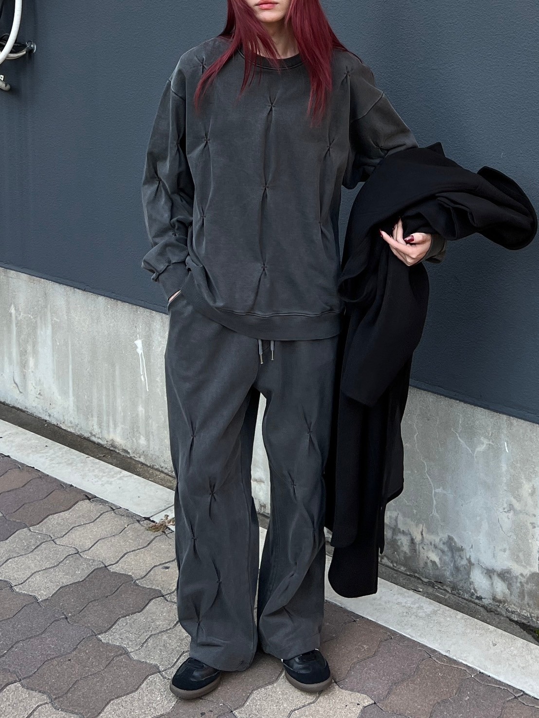 受注制【Chikashitsu +】stitch design sweat