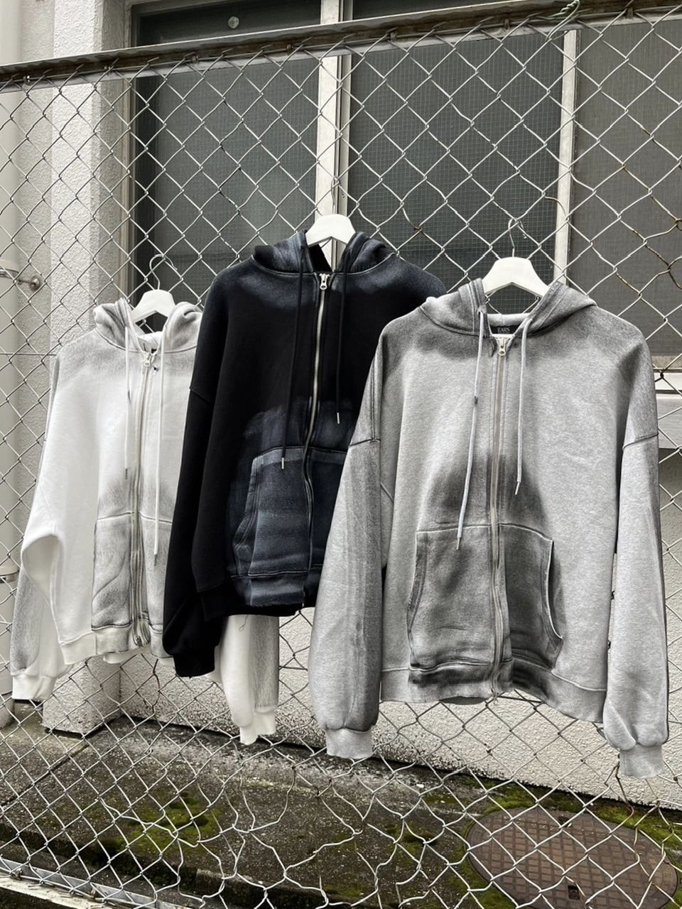 受注制【XU DOG】dirty paint zip hoodie (3color) パーカー-トップス-メンズファッション