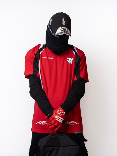 定め事品【F.V.V.O Rise Above】半袖ティーシャツ 半袖トップス スポーティー 力くらべプルオーバー ロゴタイプティーシャツ 刷り上げるティーシャツ 大層らしい大きさ ユニ一発やる 表どおり流行り物