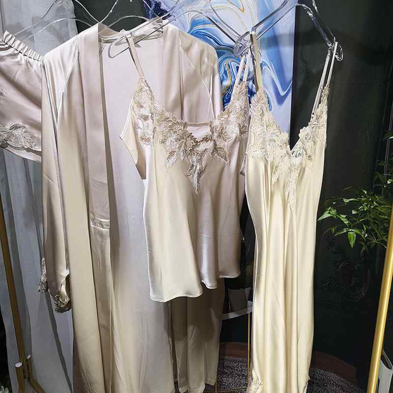 パジャマ レディース ルームウェア 部屋着 寝間着 桑蚕? シルク100% 真? 3点セット スリップ キャミソール ショートパンツ ローブ ガウン ネグリジェ ランジェリー レース セクシー インナー 接触冷感 涼しい 軽量 薄手 通気性 高級感 上品|プライムズ商店