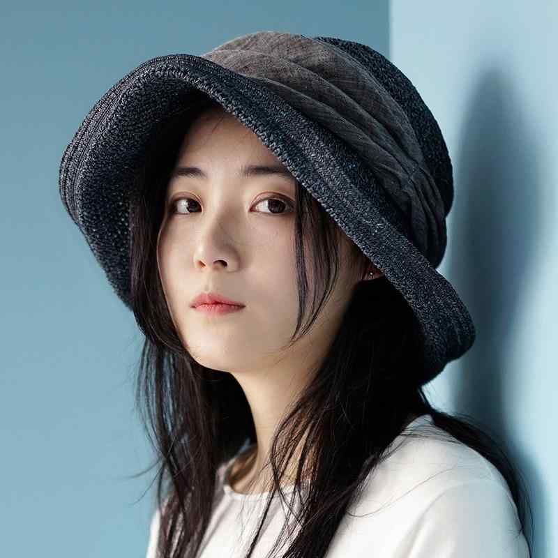 レディース　帽子　ファッション　おしゃれ　韓国　海外風 シーソルト 手織り 和紙 変則 プリーツ つば大 麦わら 帽子 洗面 帽 サンハット 洗える