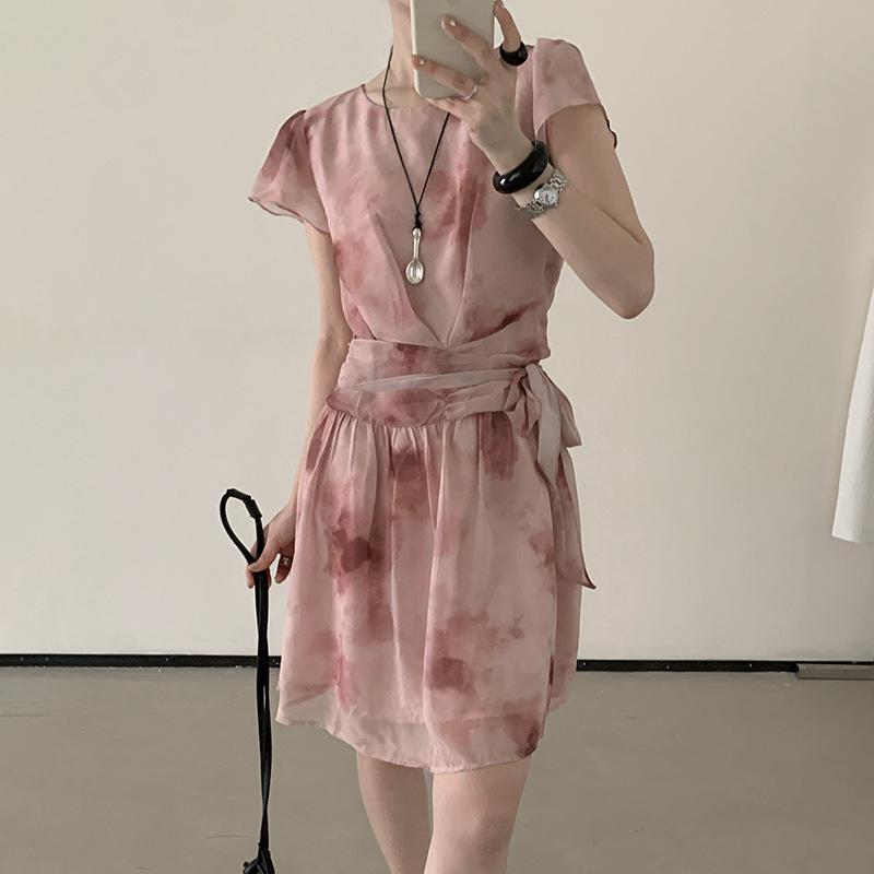 衣装 レディース 夏 短袖 丸首 A伝達ルート 高腰 筋目 小花柄 刷り上げる パステル色のサクラ色 ポリエステル 耳あたらしい 愛くるしげ 心ゆかしい 理性的 レトロ 今めかしい か細い