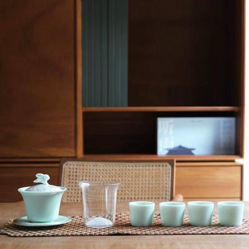 蓋碗 茶器 迷子のうさぎ柄 玉青磁 青花瀬戸もの 手作り 瀬戸もの 中国風 今めかしい 功夫茶 見舞い客用 おもてなし 差し上げ物ボックス席 4人用