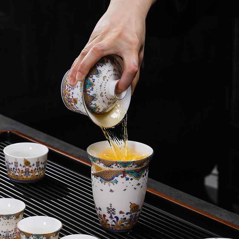 茶器仕掛ける レトロモダン 唐草蓮 福禄財文様 琺瑯彩 徳化産 御前上等白磁 羊脂玉調 身寄り用 蓋碗 煎茶碗 見舞い客 おもてなし 差し上げ物
