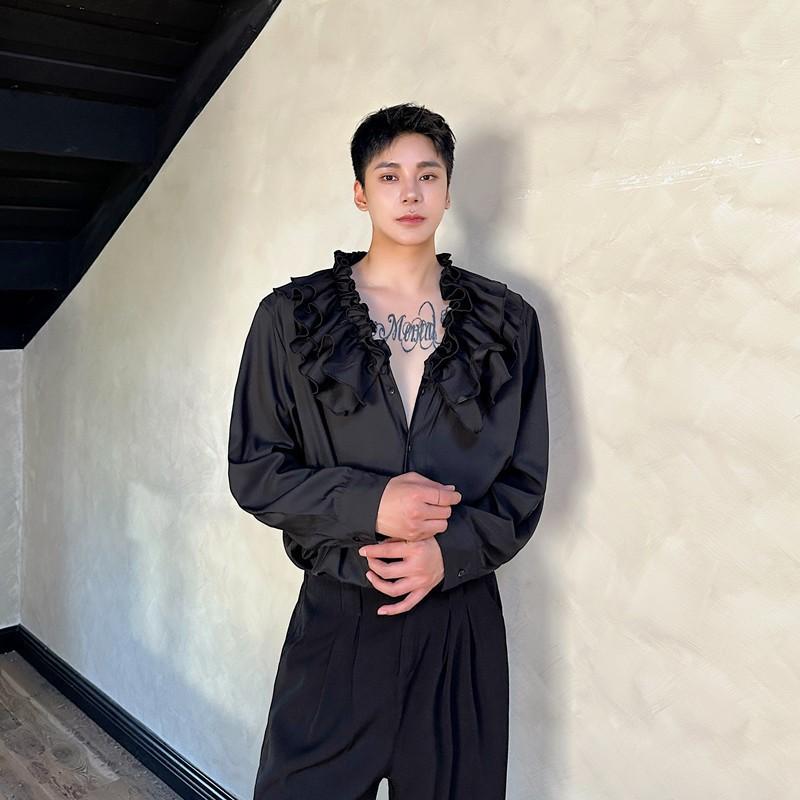 シャツ 男性用 ヨーロッパ 復古 宮廷 プリンス ナイト 風 フリル 花びら 縁取り 大 Vネック 長袖 トップス ブラウス ゆったり ワイド 木耳 レース 切り替え デザイン ポリエステル 接触冷感 吸湿速乾 高級感 ブラック 春秋 ダンス 普段使い ｜プライムズ商店