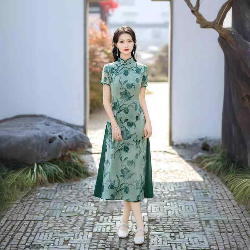 衣装 お上さん用 瀬戸ものお召しもの 中丈 ゆったり 気が大きい大きさ 日常 細押し出し スピード競技 ポリエステル 七分袖 御機嫌細長い切口 返り咲き 御前上等感 深薄墨色 緑 お御姉さん風 私服刑事名媛