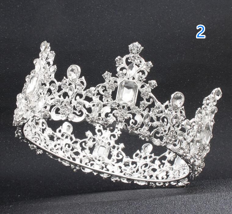 披露宴に シルバー ヘッドドレス 花嫁 ヘアバンド クリスタルクラウン クラウン 女の子 アクセサリー ティアラ 髪飾り 披露宴に シルバー ヘッドドレス 花嫁 ヘアバンド クリスタルクラウン クラウン 女の子 アクセサリー ティアラ 髪飾り