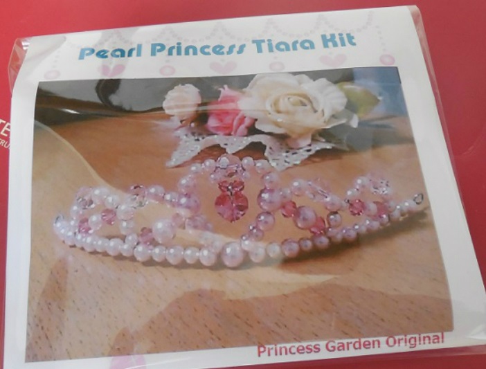 ハートが揺れるパールティアラの手作りキット ピンク 結婚祝い ビーズアクセサリーキット 七五三 キッズドレス 出産祝い バザー 発表会 結婚式